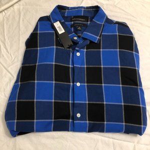 Banana Republic plaid Untucked shirt for men. XL/TG, slim fit.  NWT
